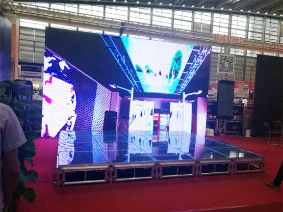  2016深圳国际光博会多宝电竞展位现场