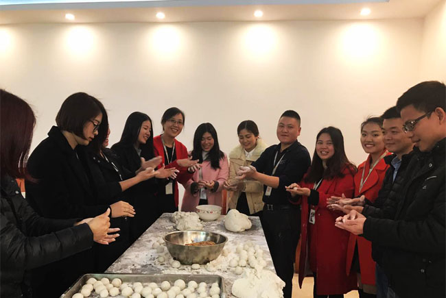 多宝电竞一家人其乐融融