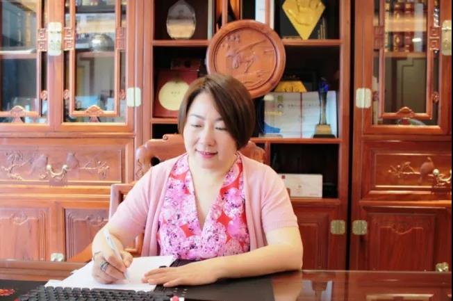 从LED工厂到明星企业，揭秘多宝电竞的经营管理十六字真诀