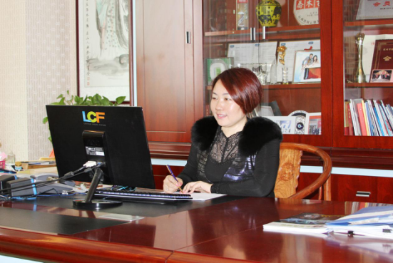 多宝电竞创始人龙平芳女士