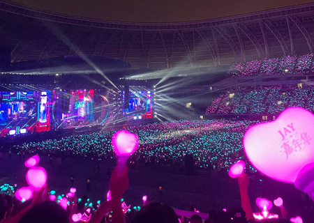 多宝电竞场控荧光棒应援棒“引爆”周杰伦天津演唱会（第二场）