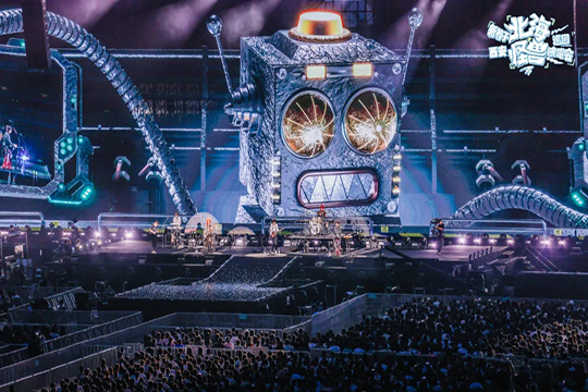 燃爆双城！多宝电竞大屏助力房东的猫、新裤子乐队打造璀璨视听盛宴